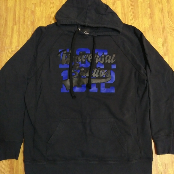 Universal Studios Est. 1912 Classic Graphic Quikflip Black Hoodie to Backpack XL - Picture 1 of 12